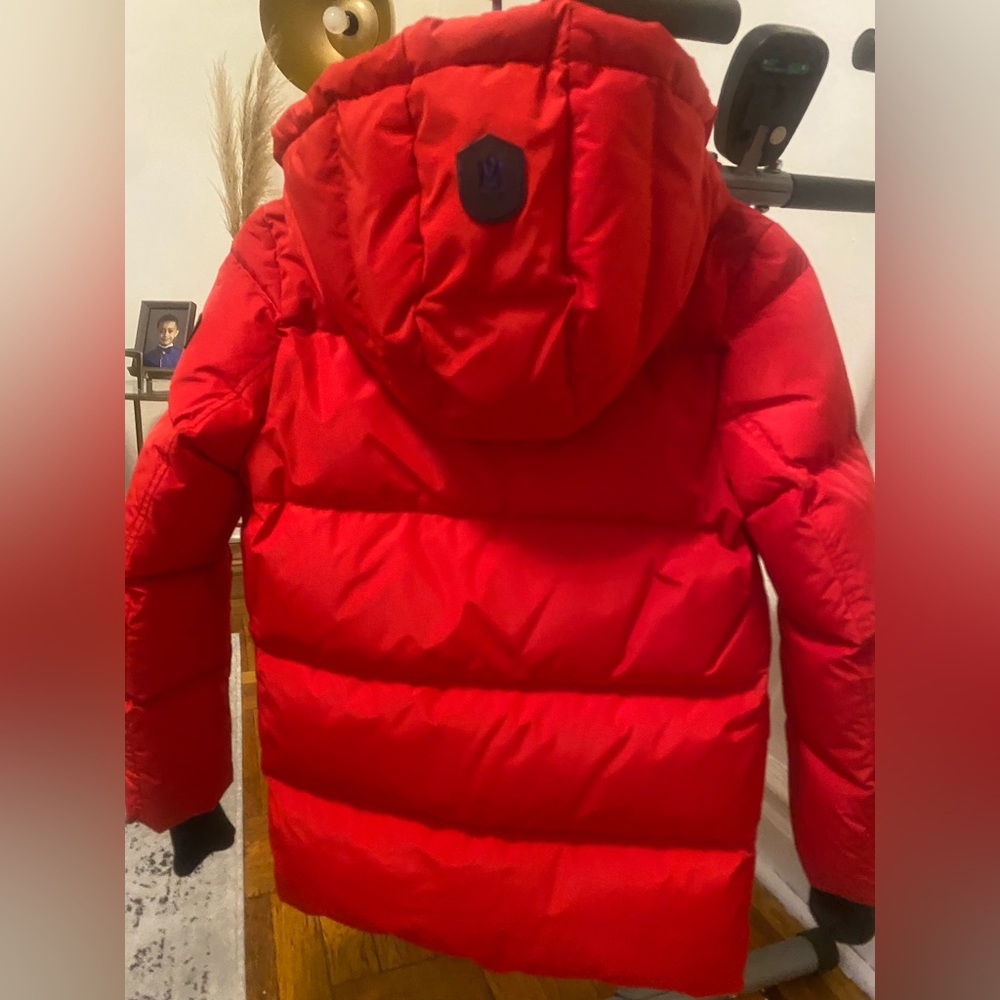 Only worn 4 times,no damage,